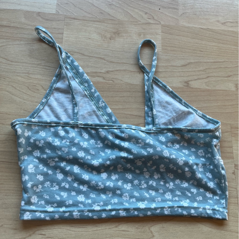 Crossover tank top with design